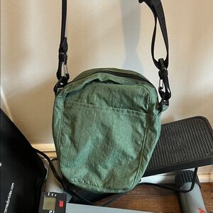 BAGGU Crossbody Shoulder Bag EUCALYPTUS SAGE GREEN RARE